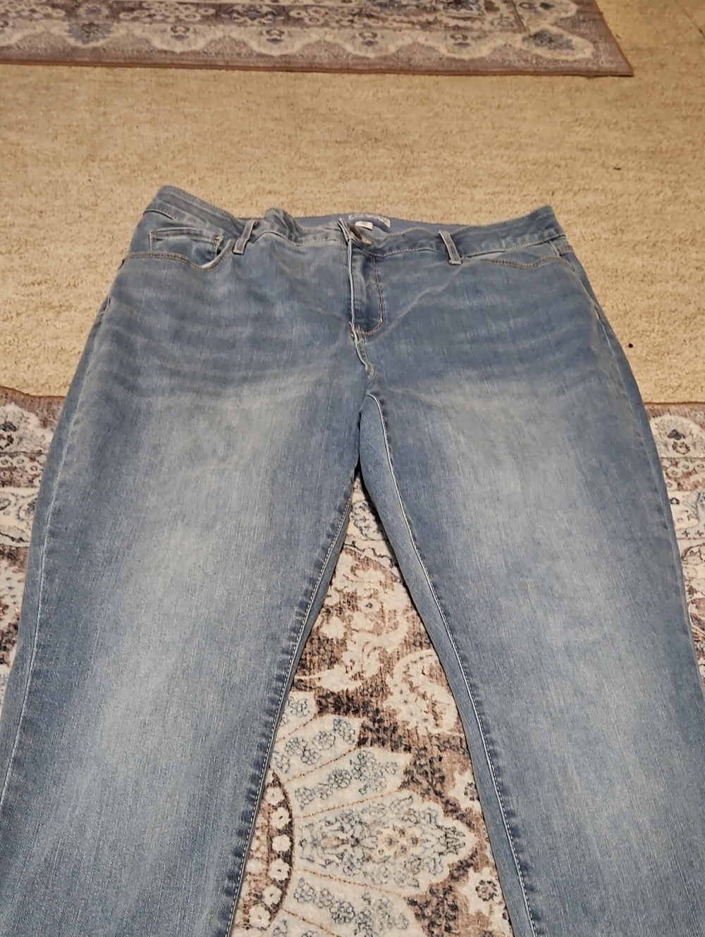 Ava & Viv Light Wash Straight Leg Jeans - Picture 2 of 7